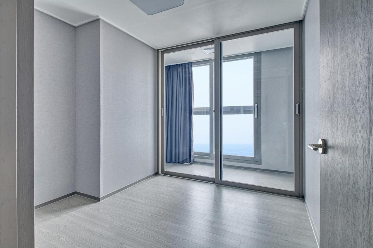 Gangneung Chonpines Ocean Suites Hotel Екстер'єр фото