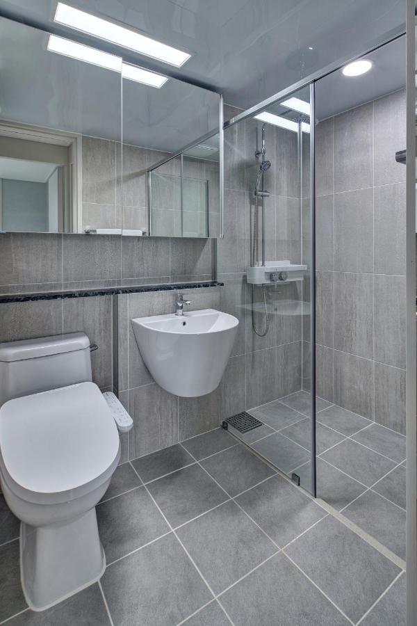 Gangneung Chonpines Ocean Suites Hotel Екстер'єр фото