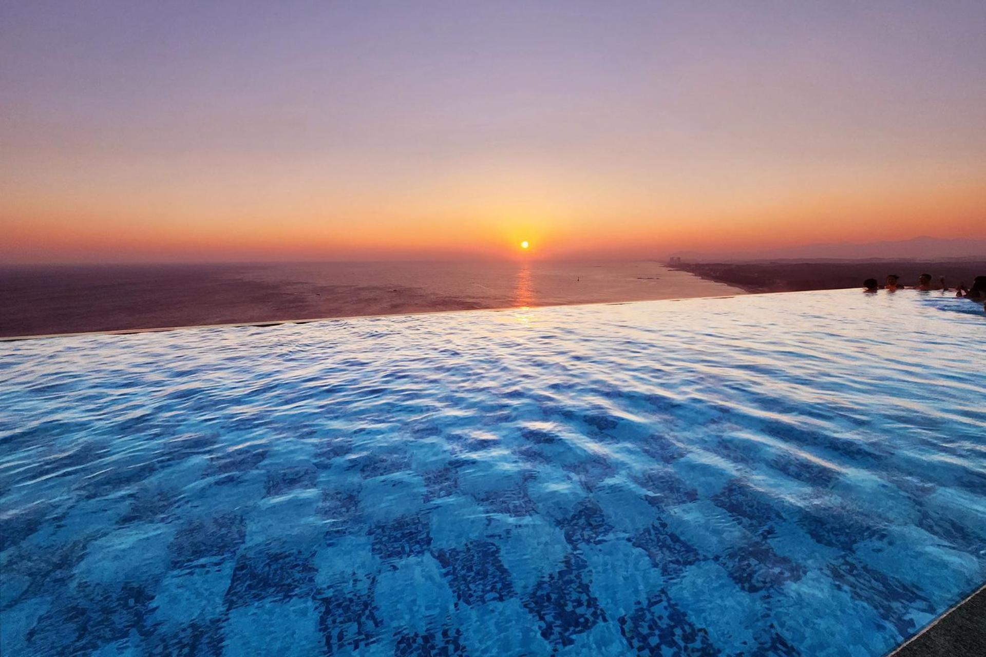 Gangneung Chonpines Ocean Suites Hotel Екстер'єр фото