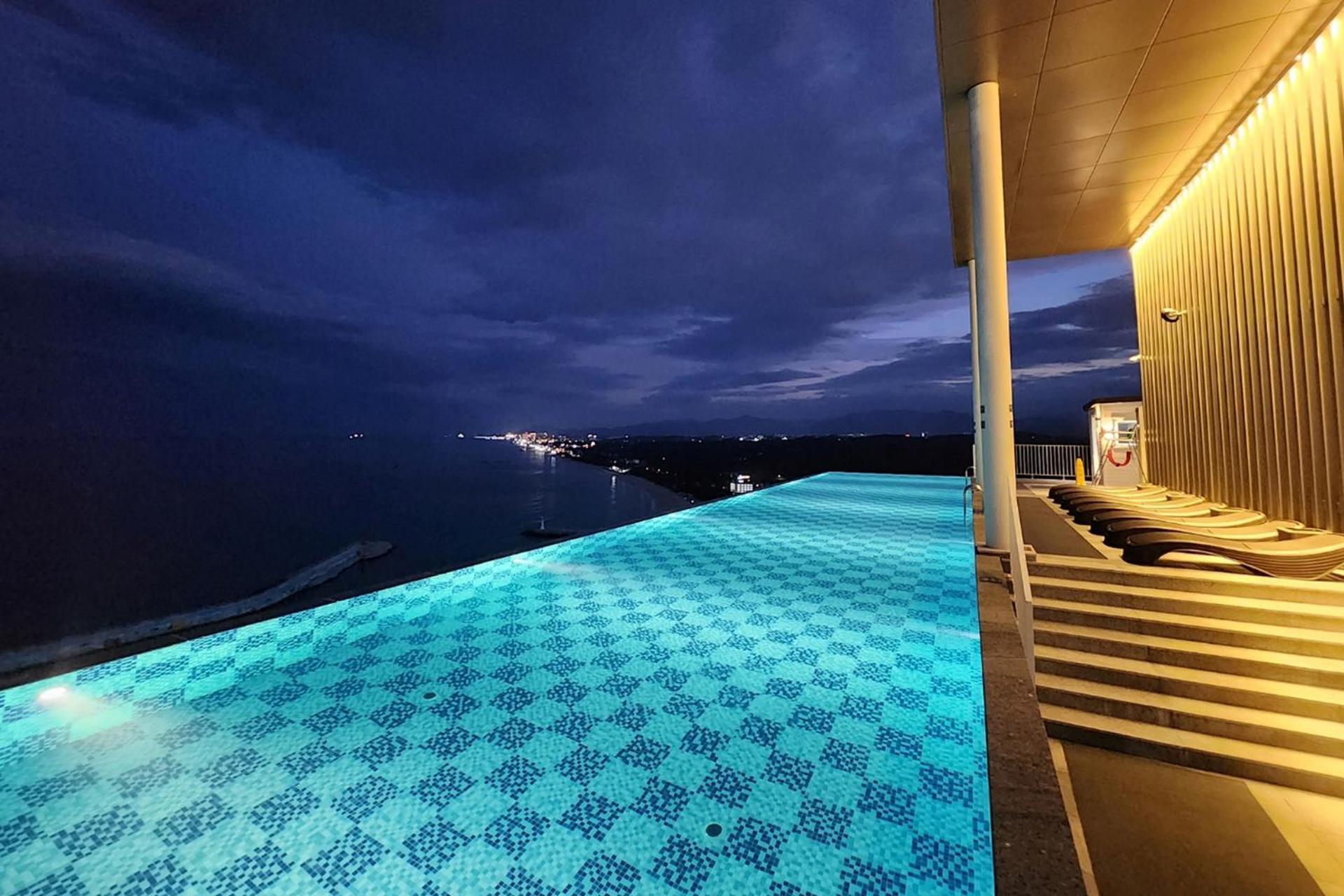 Gangneung Chonpines Ocean Suites Hotel Екстер'єр фото