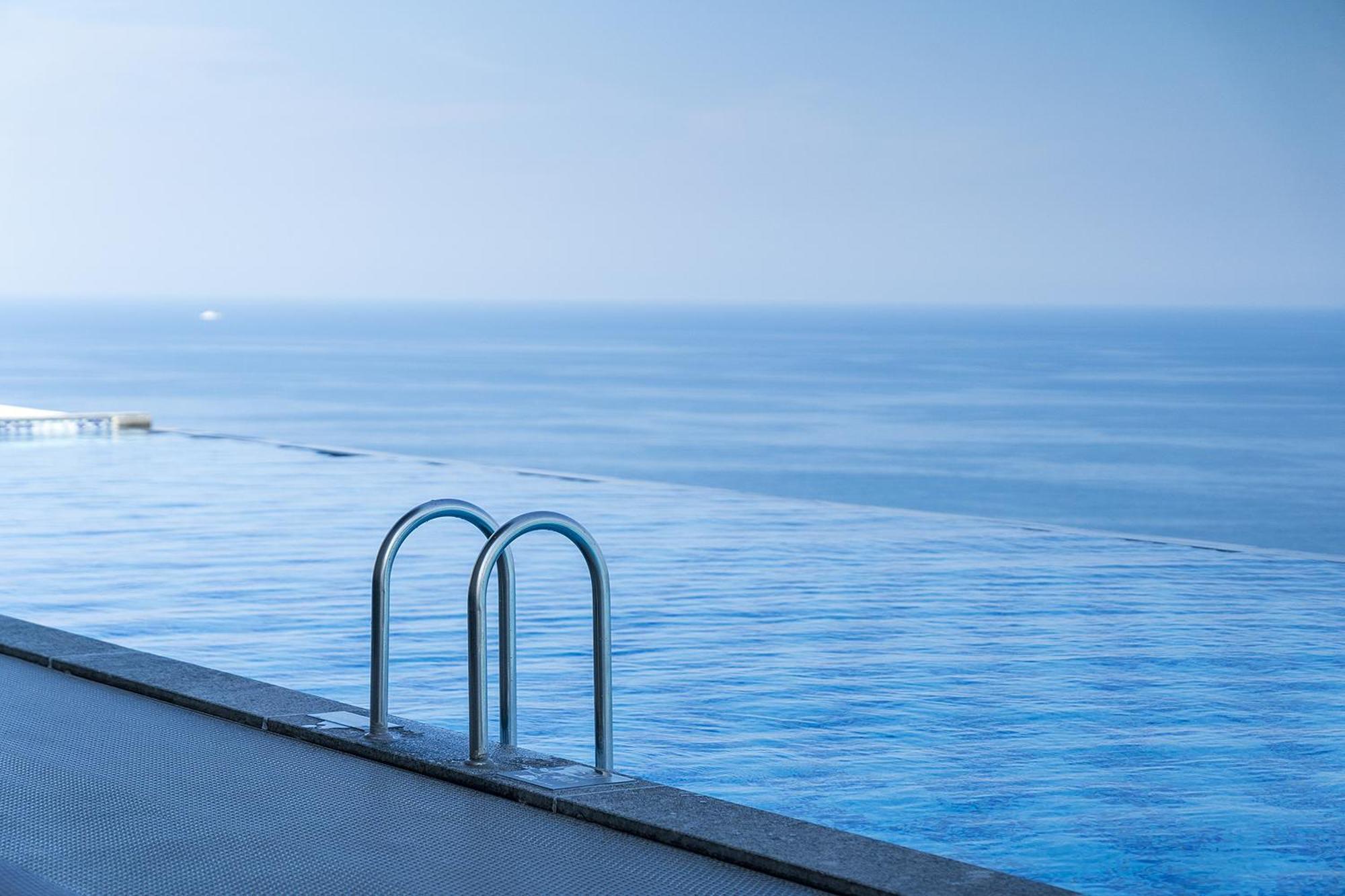 Gangneung Chonpines Ocean Suites Hotel Екстер'єр фото