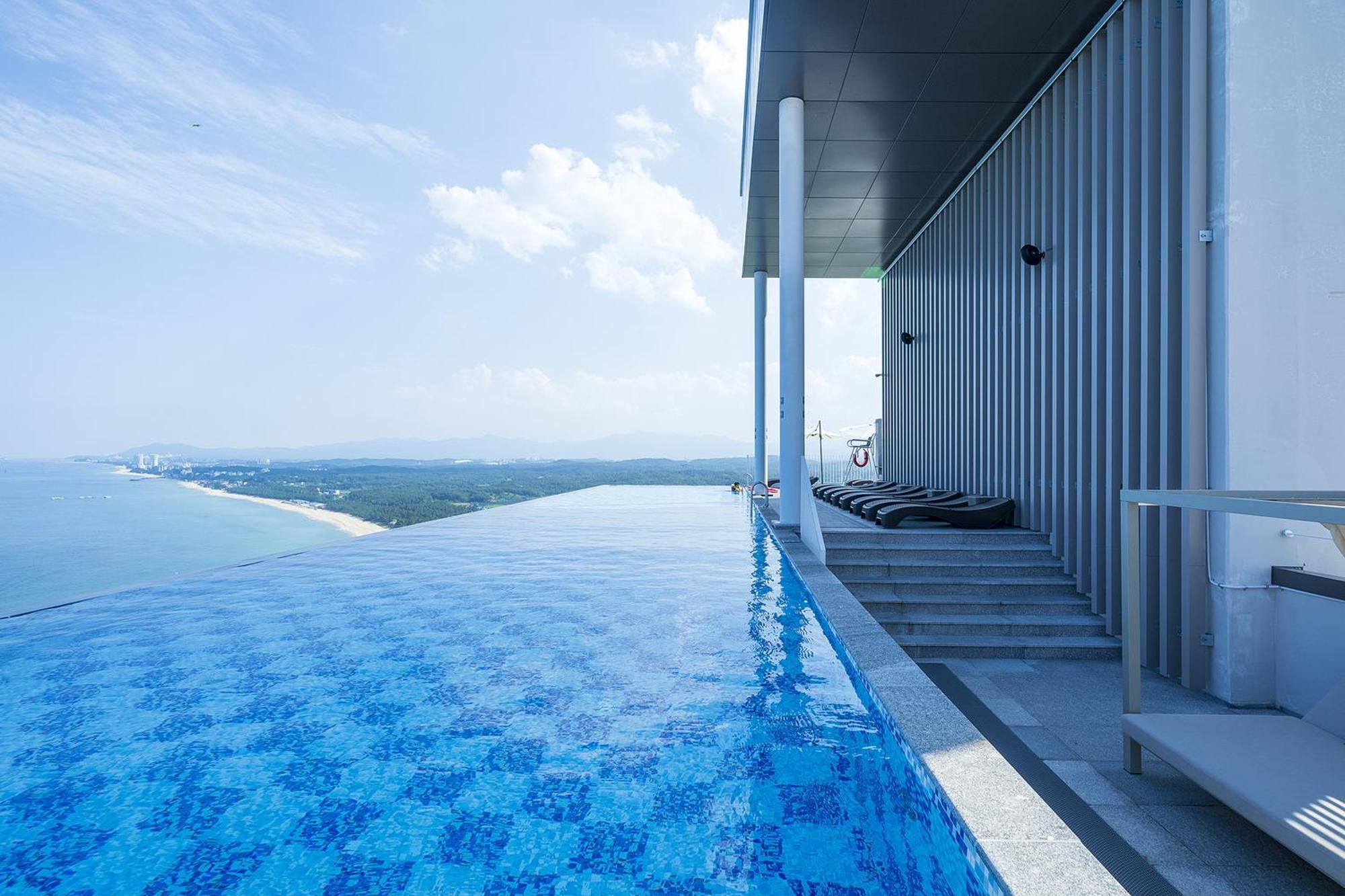 Gangneung Chonpines Ocean Suites Hotel Екстер'єр фото